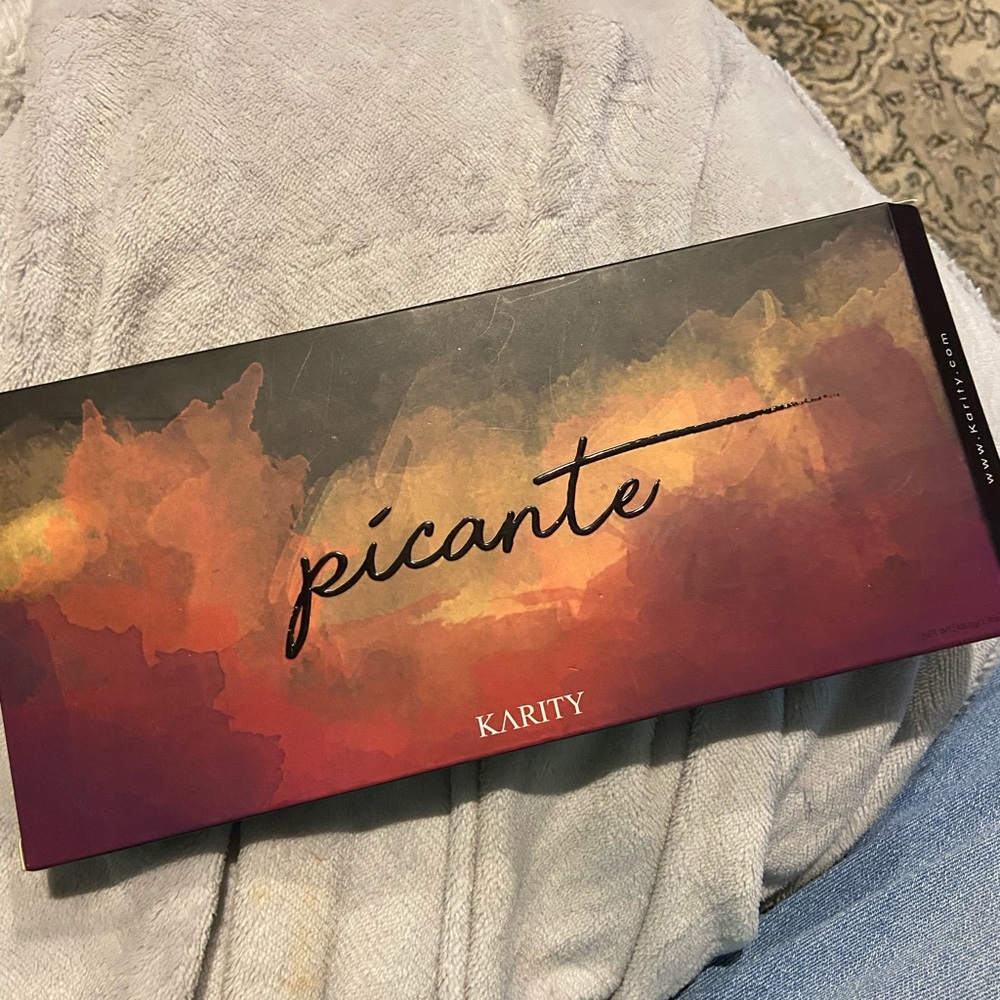 NIB Karity Picante eyeshadow palette Cruelty Free NEW